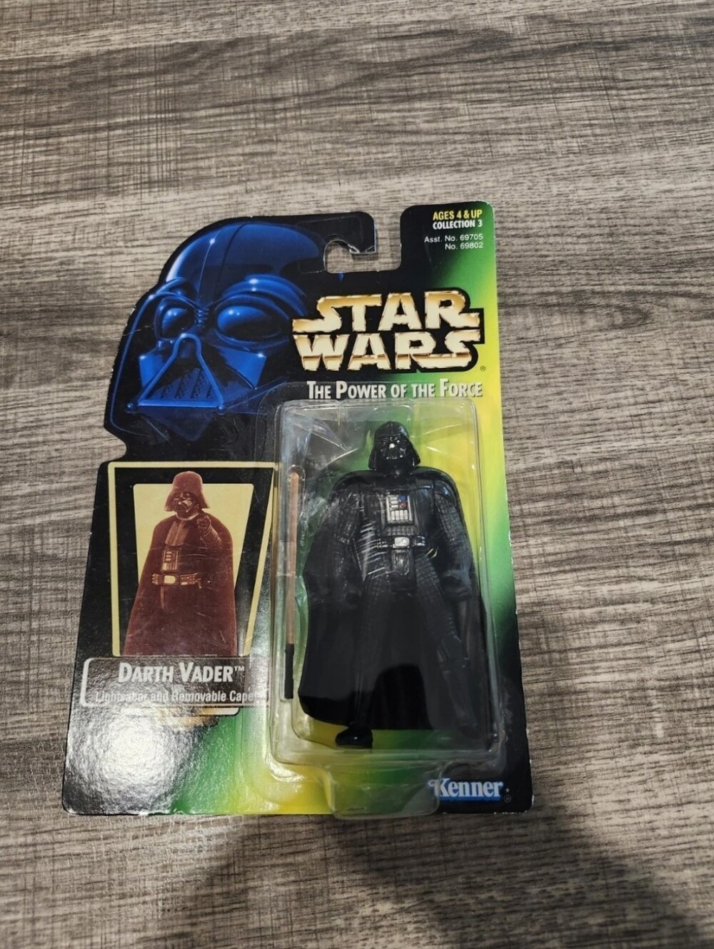 Star Wars Power of the Force Darth Vader w Lightsaber & Removable Cape Figure 97